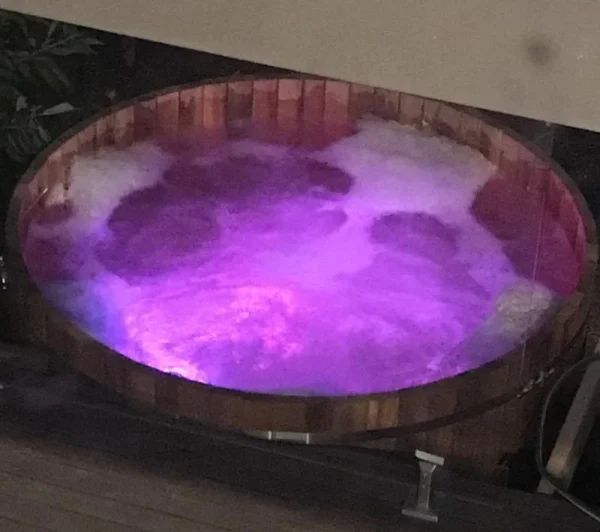 Cedar Hot Tub Large - Image 10