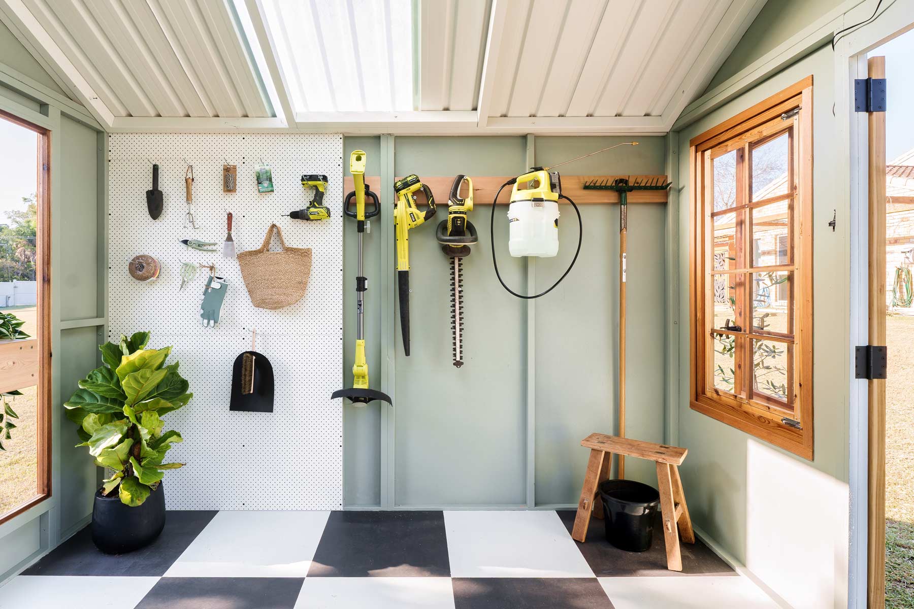 RIDGEVIEW STUDIO 10’x10′ - Image 4