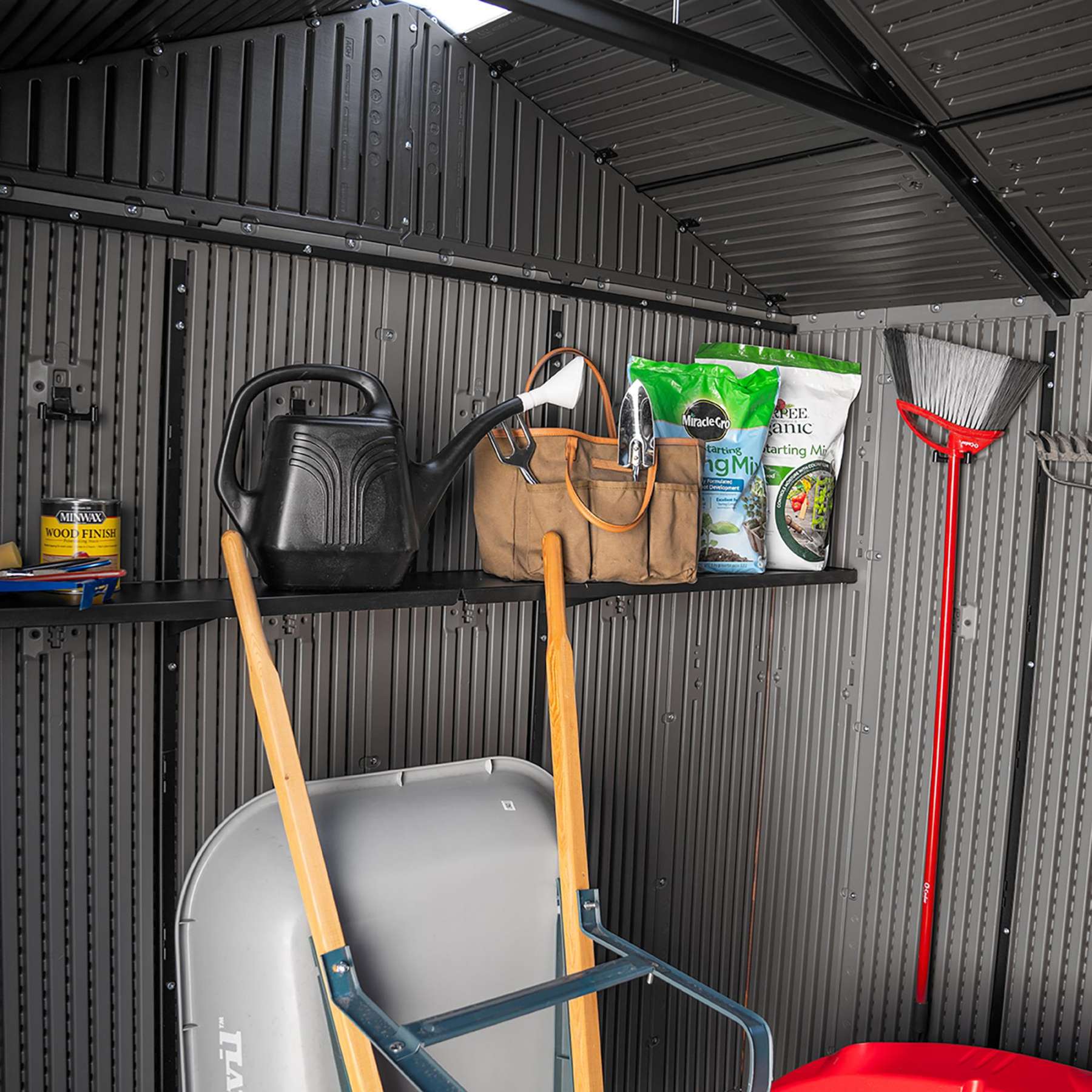 LIFETIME 9.5’x7′ GARDEN SHED 2.8m x 2.1m - Image 4